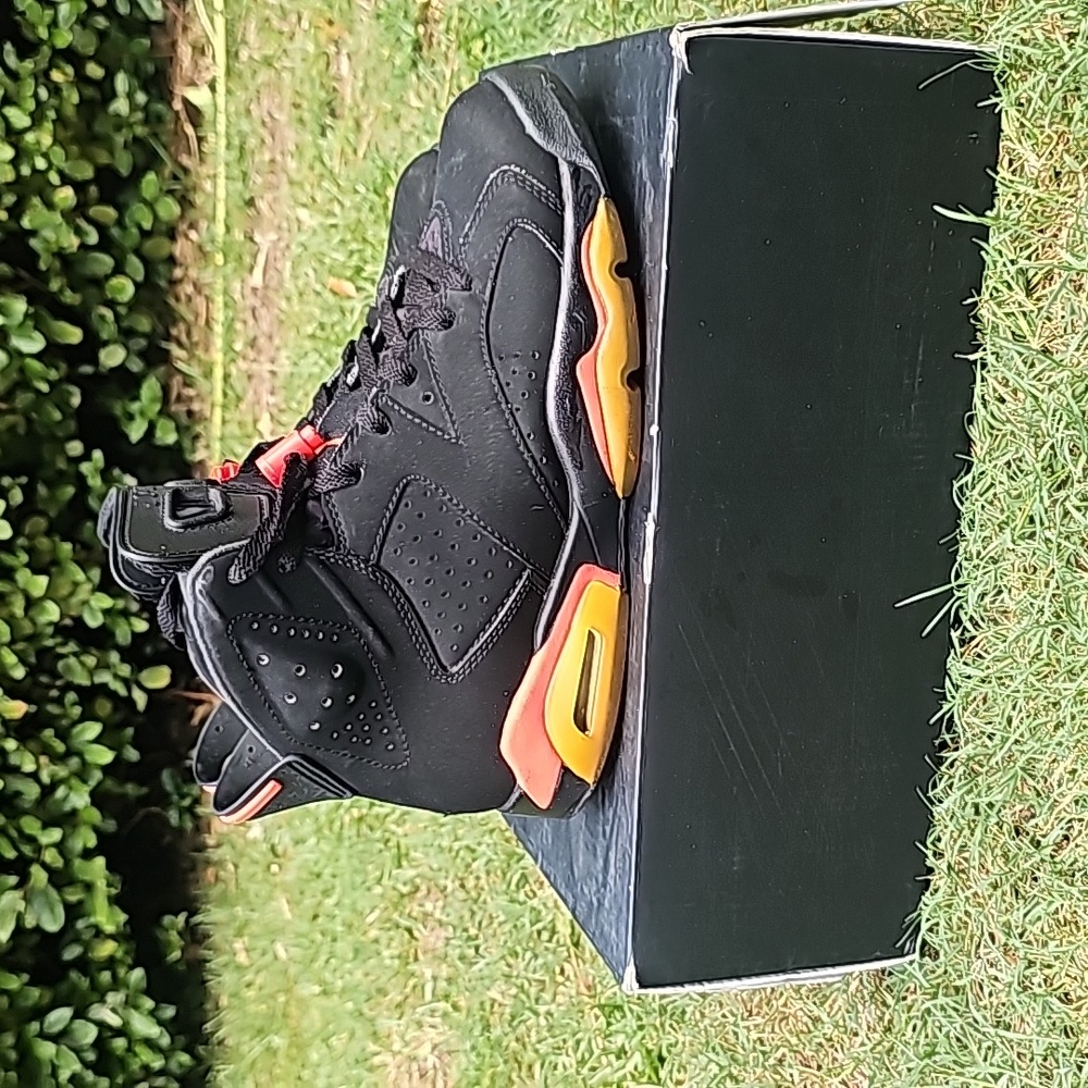 Jordan retro 6 Infrared size 9